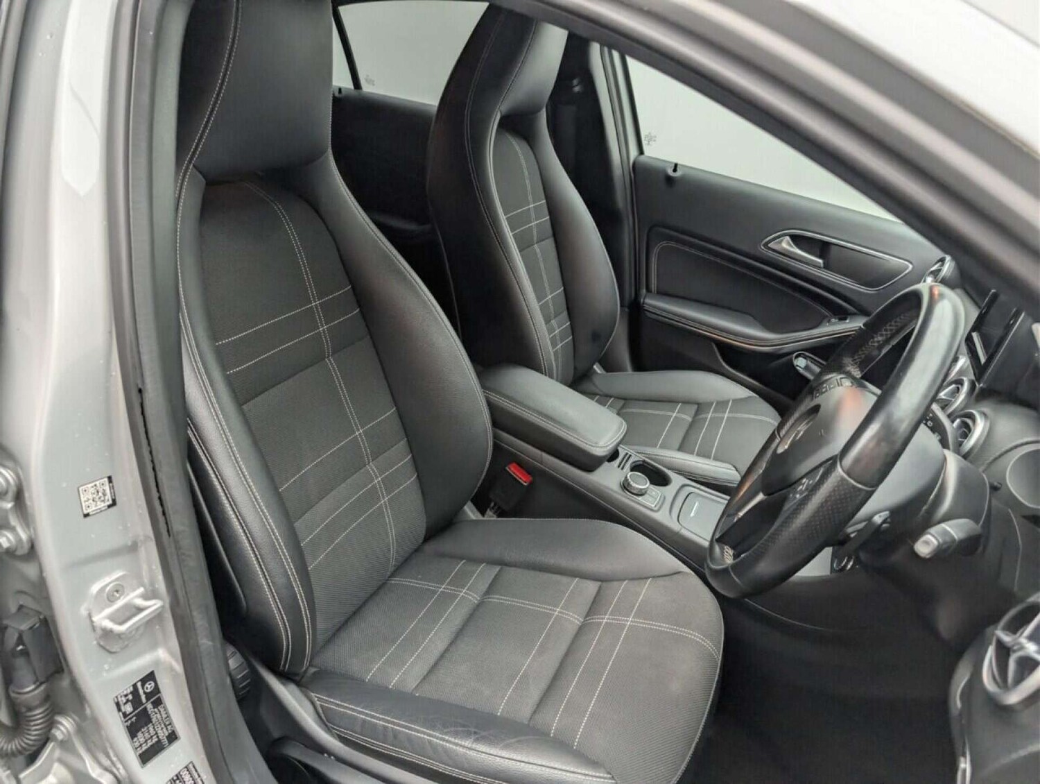 Used Mercedes-Benz A-Class 2015 for sale - 77714517: Photo 11