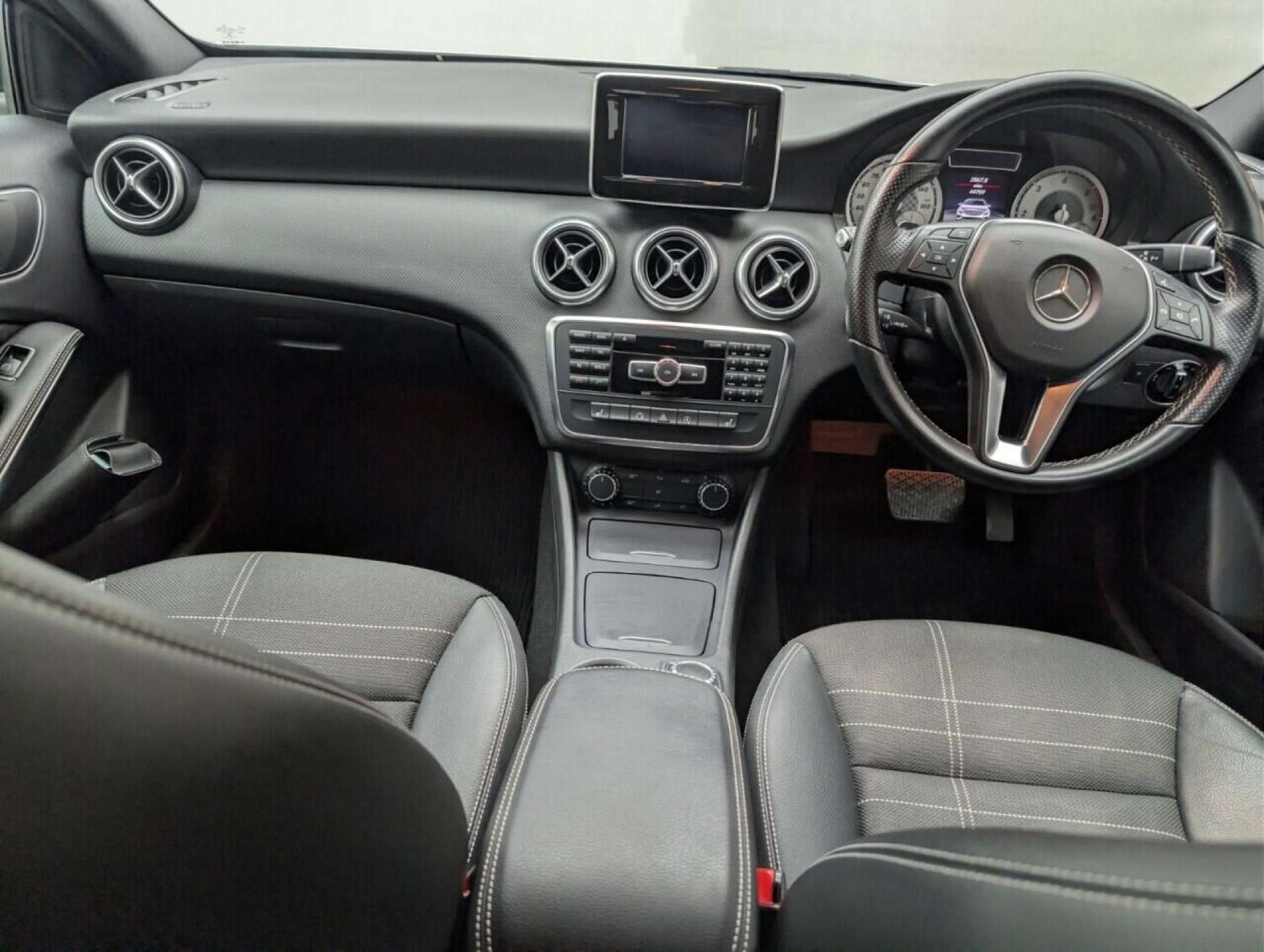 Used Mercedes-Benz A-Class 2015 for sale - 77714517: Photo 20