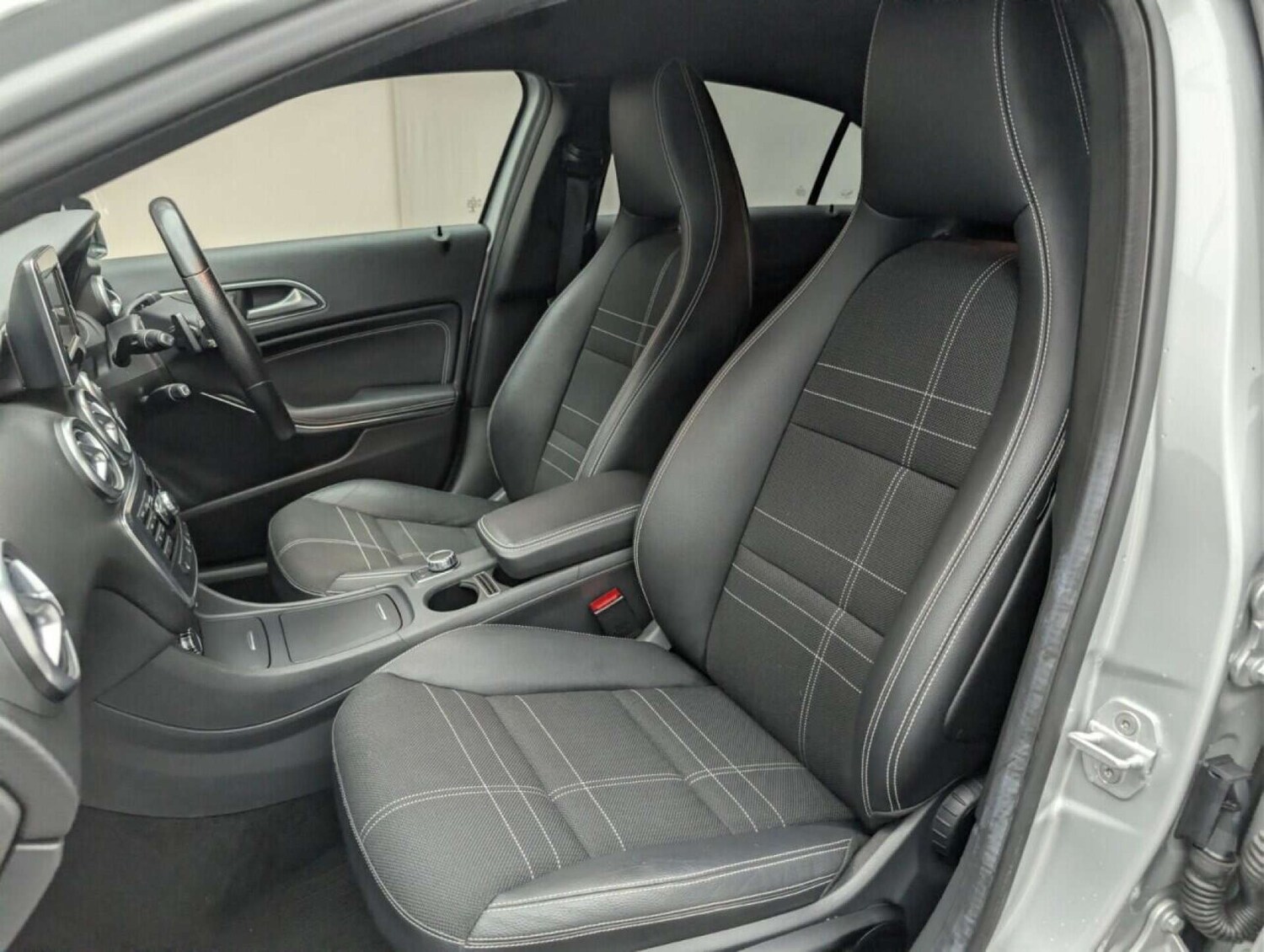 Used Mercedes-Benz A-Class 2015 for sale - 77714517: Photo 24