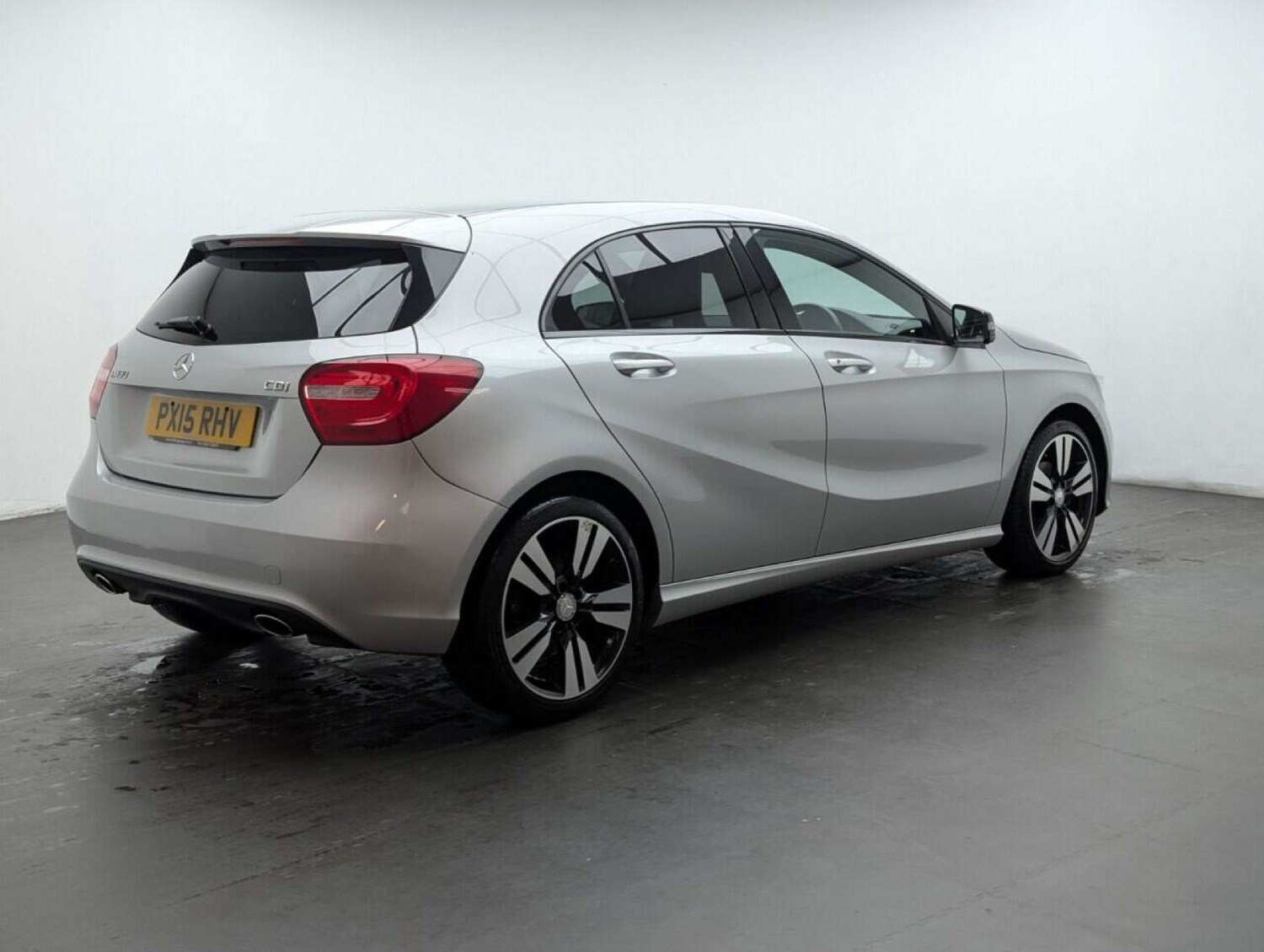 Used Mercedes-Benz A-Class 2015 for sale - 77714517: Photo 8