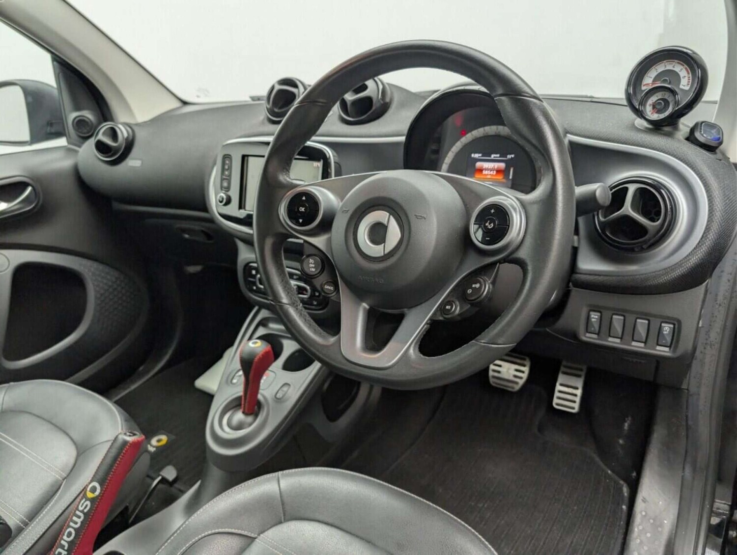 Used smart fortwo 2017 for sale - 77714508: Photo 11