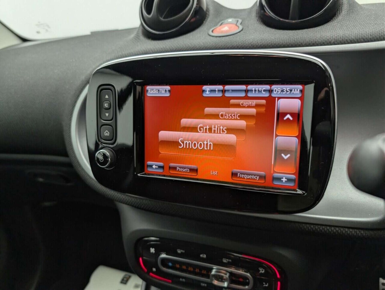 Used smart fortwo 2017 for sale - 77714508: Photo 14