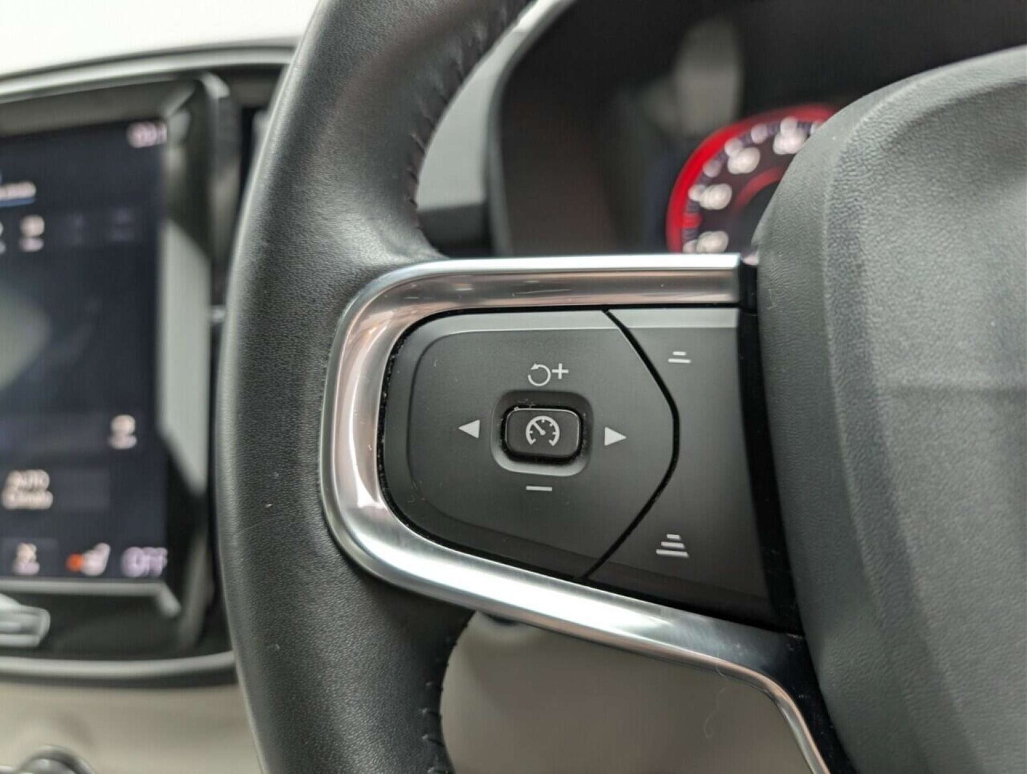 Used Volvo XC40 2020 for sale - 77713211: Photo 17