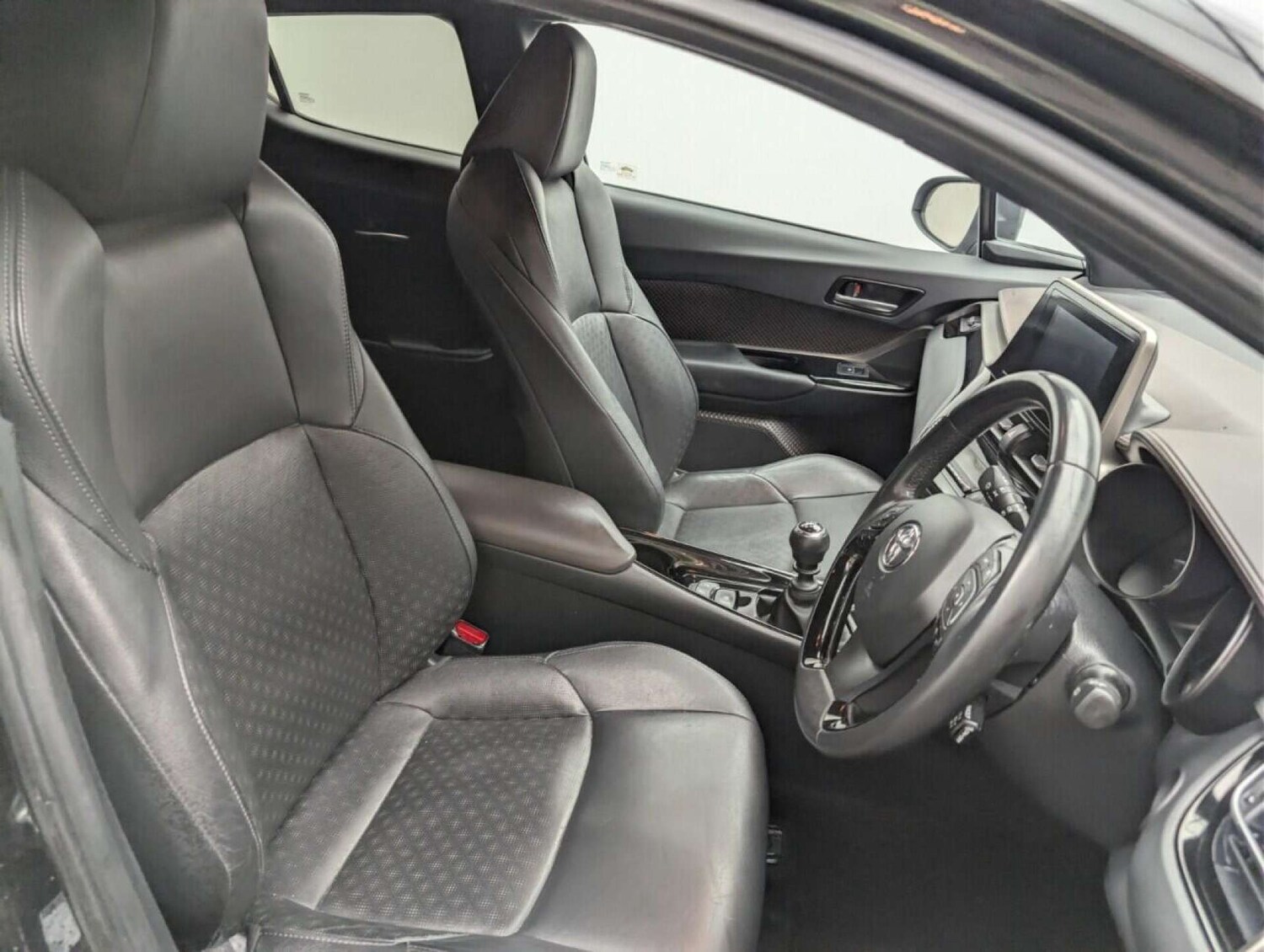 Used Toyota C-HR 2019 for sale - 77712982: Photo 12