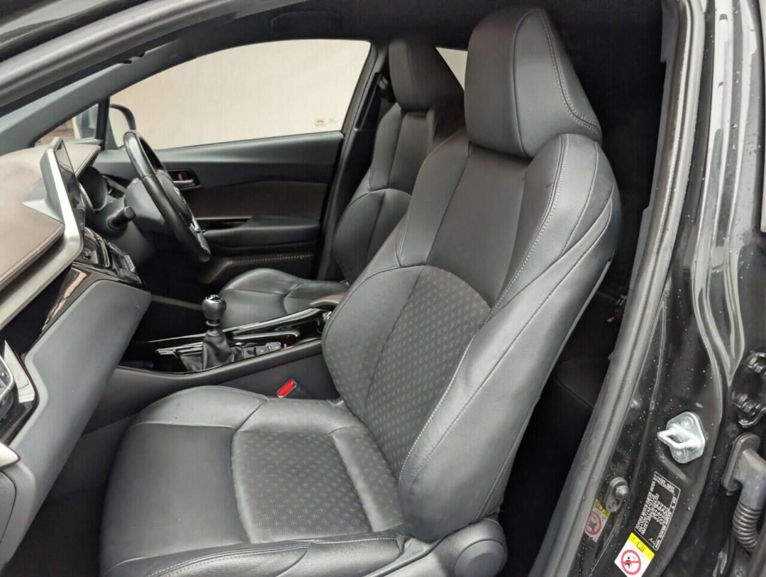 Used Toyota C-HR 2019 for sale - 77712982: Photo 26