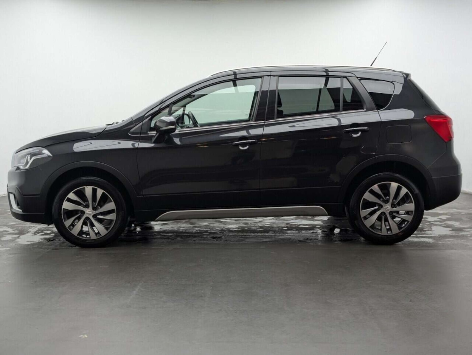 Used Suzuki SX4 S-Cross 2017 for sale - 77713512: Photo 5