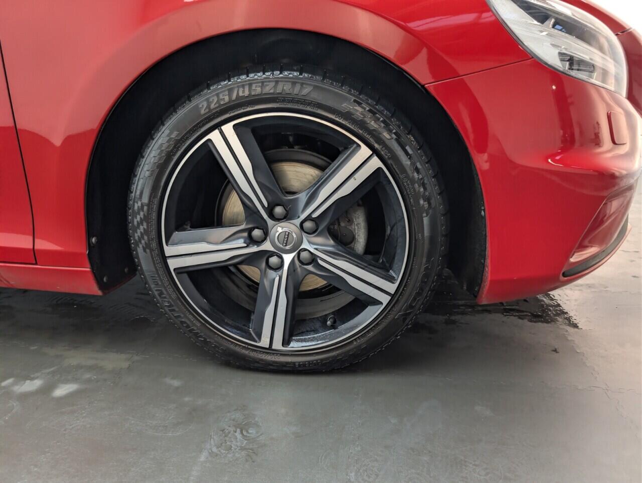 Used Volvo V40 2016 for sale - 76562242: Photo 10