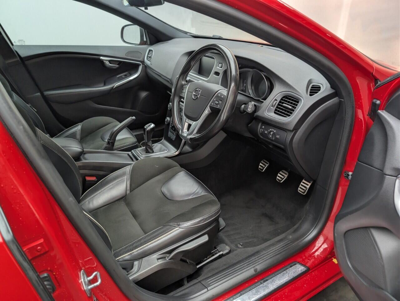 Used Volvo V40 2016 for sale - 76562242: Photo 11