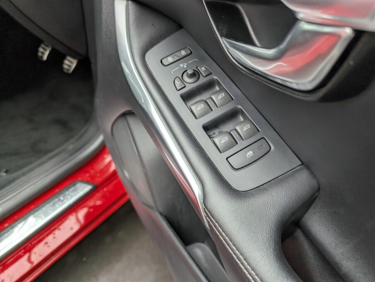 Used Volvo V40 2016 for sale - 76562242: Photo 21