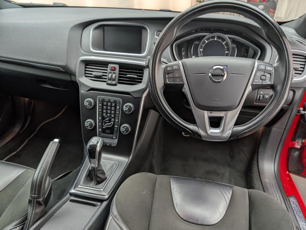 Used Volvo V40 2016 for sale - 76562242: Photo 23