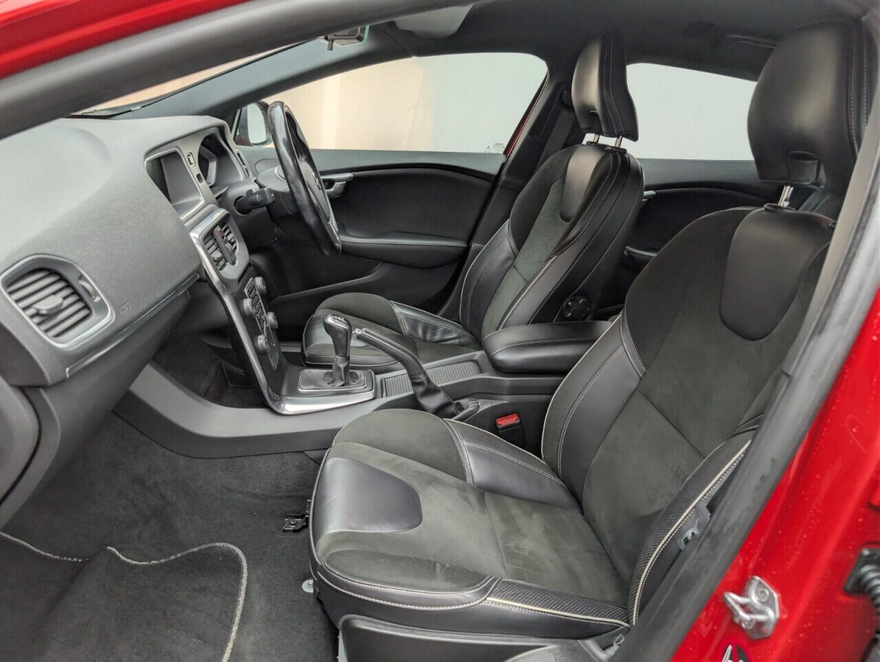 Used Volvo V40 2016 for sale - 76562242: Photo 27