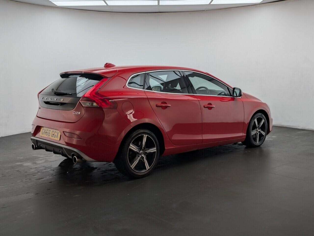 Used Volvo V40 2016 for sale - 76562242: Photo 8