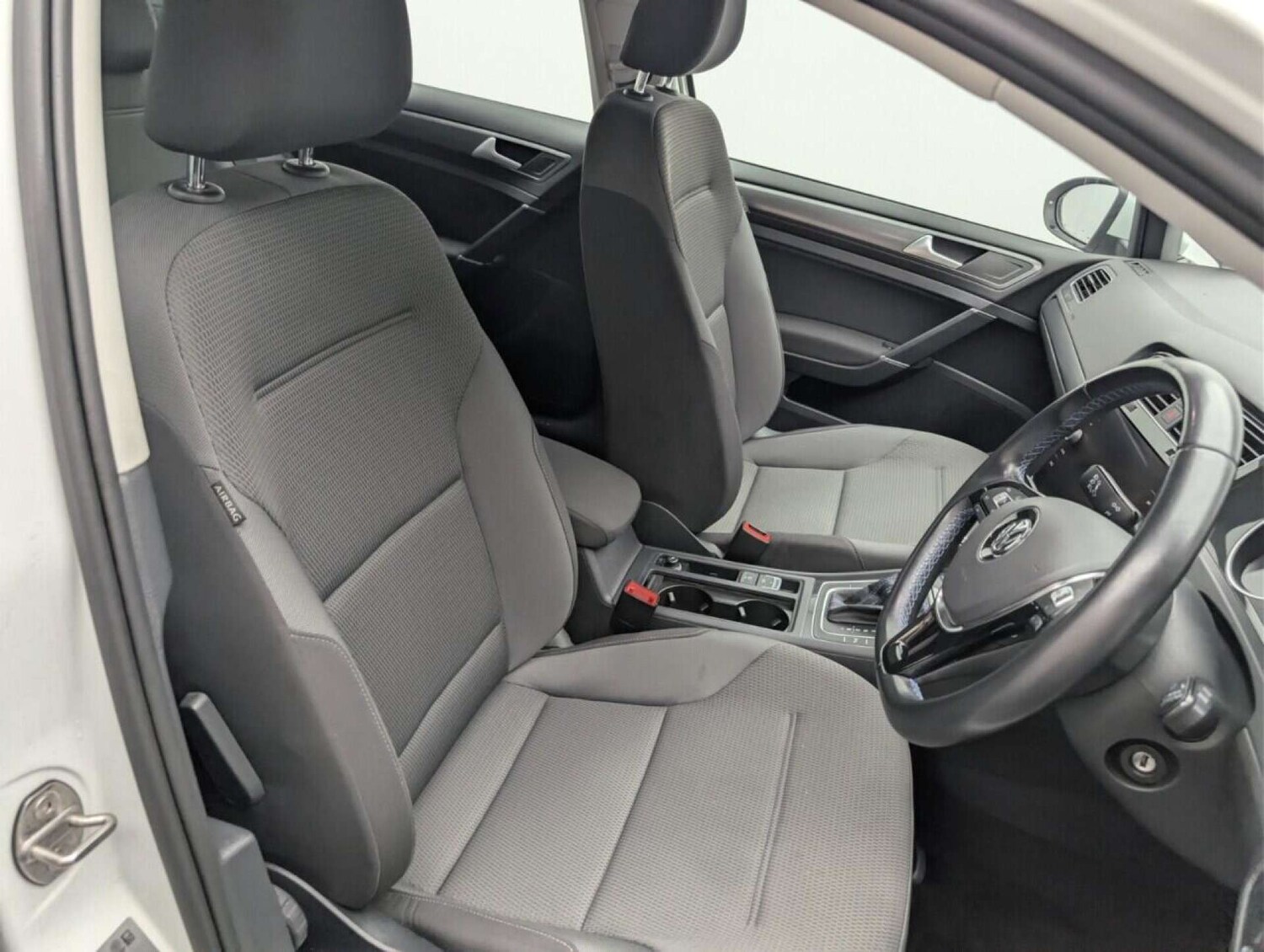 Used Volkswagen Golf 2020 for sale - 77713198: Photo 12