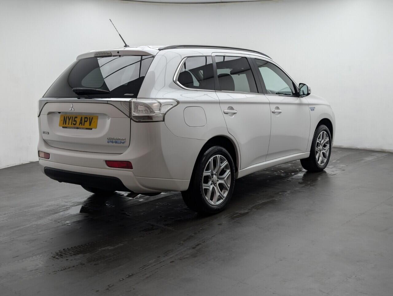 Used Mitsubishi Outlander 2015 for sale - 77203712: Photo 8