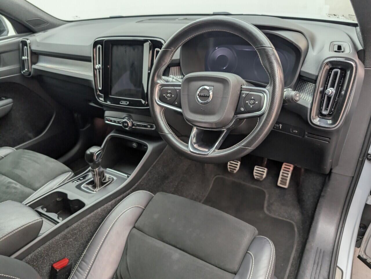 Used Volvo XC40 2021 for sale - 76425402: Photo 11