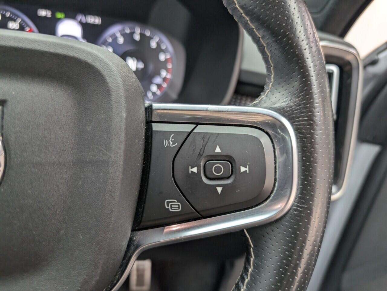 Used Volvo XC40 2021 for sale - 76425402: Photo 20