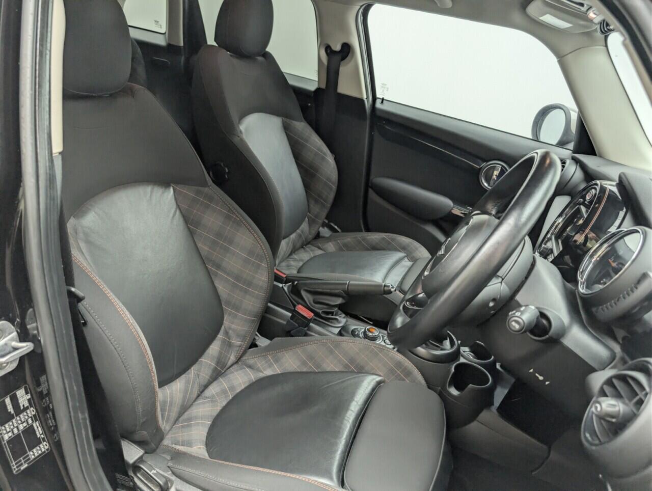 Used MINI Hatch 2017 for sale - 77696695: Photo 12