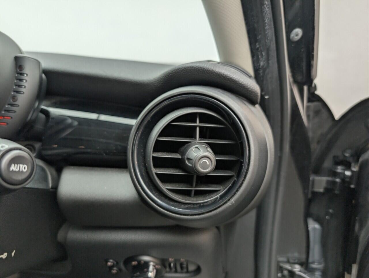 Used MINI Hatch 2017 for sale - 77696695: Photo 18