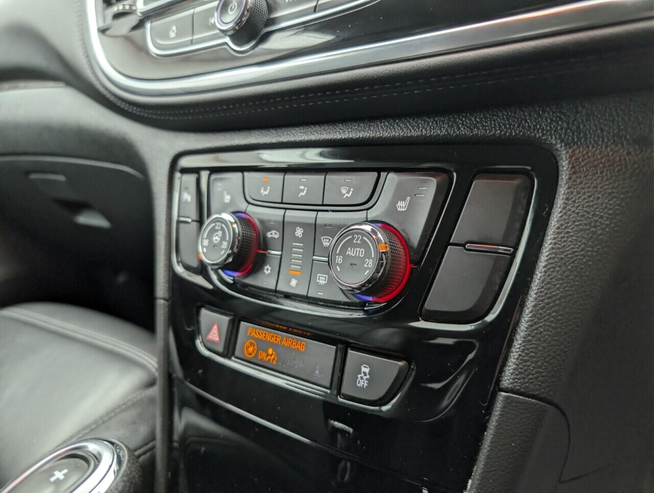 Used Vauxhall Mokka X 2018 for sale - 76423837: Photo 14