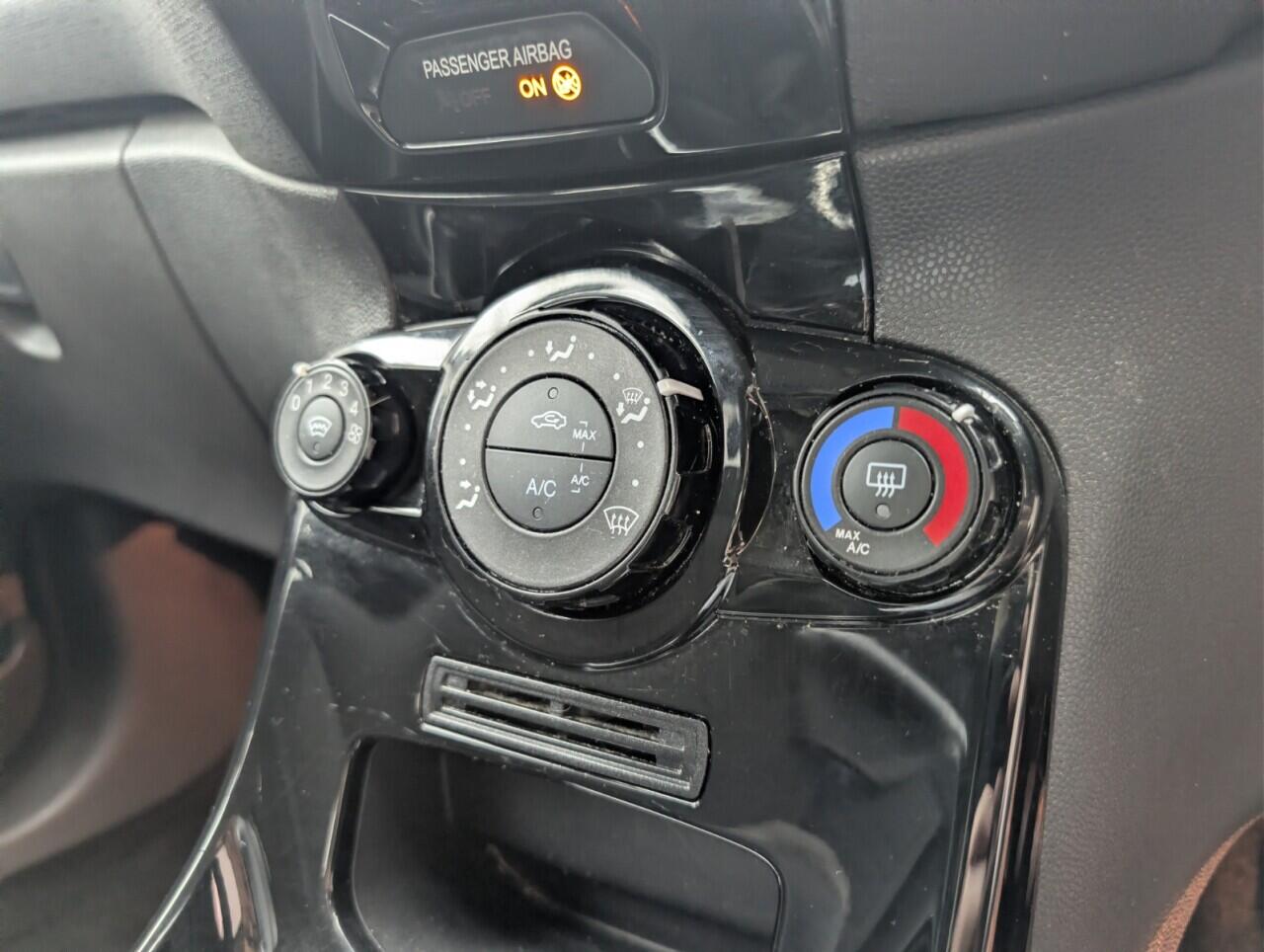 Used Ford Fiesta 2016 for sale - 76422919: Photo 26