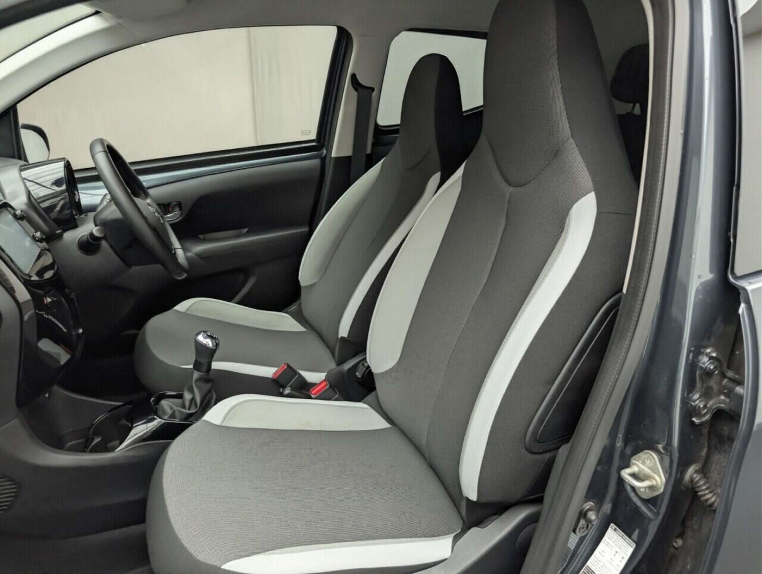 Used Toyota AYGO 2018 for sale - 77714482: Photo 25