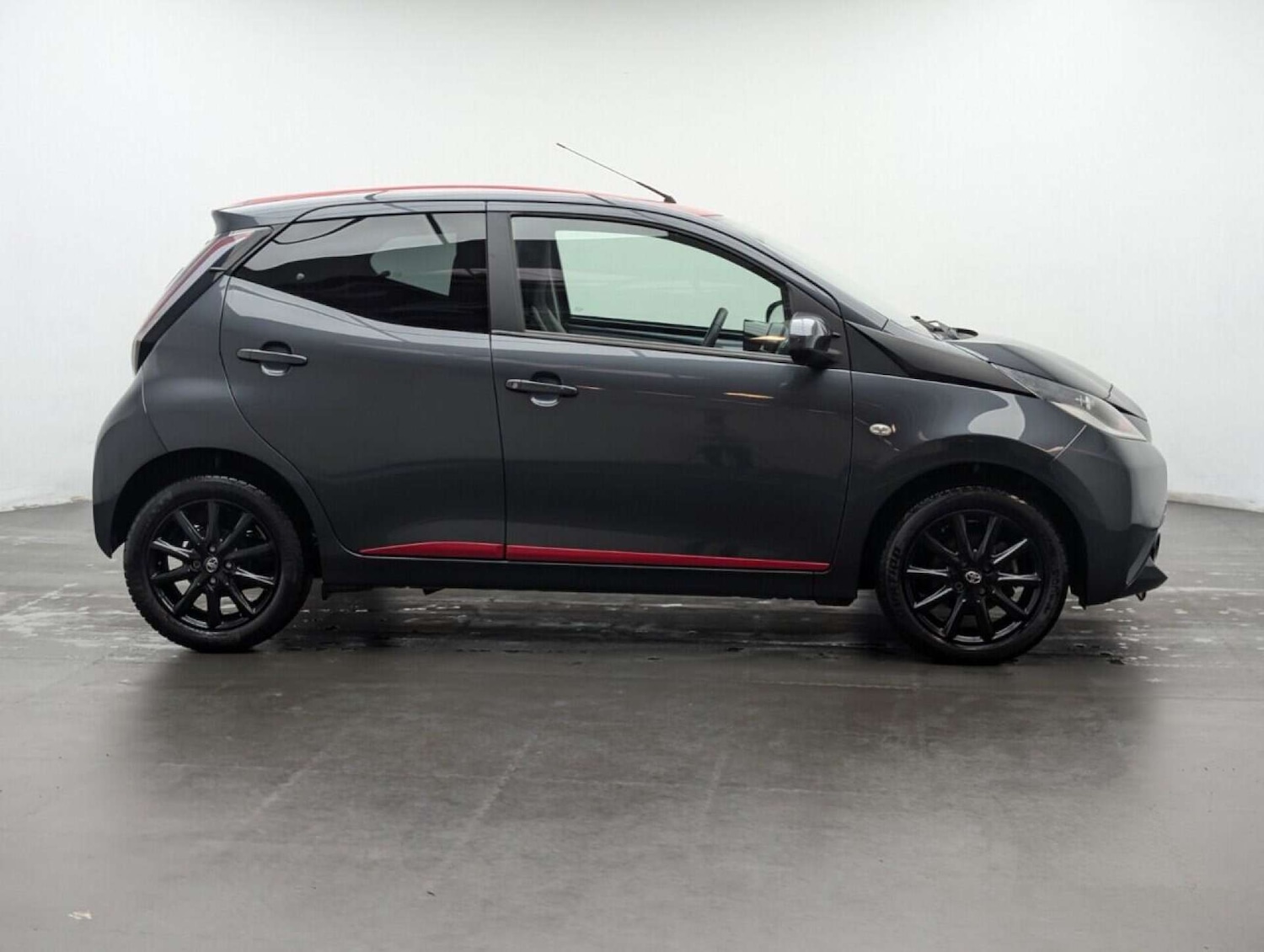 Used Toyota AYGO 2018 for sale - 77714482: Photo 9