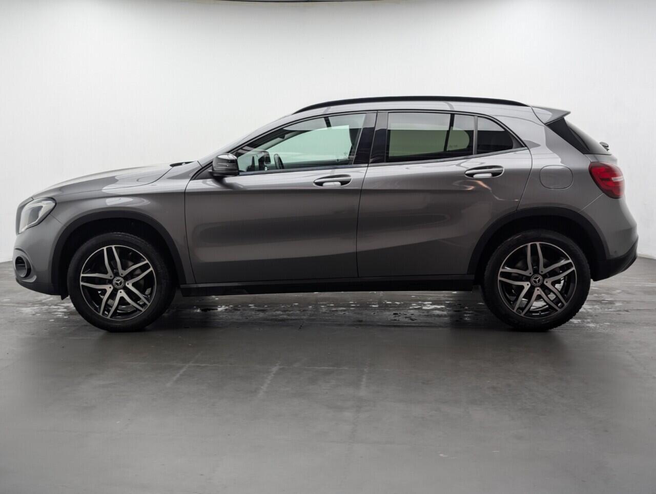 Used Mercedes-Benz GLA 2019 for sale - 77143802: Photo 5