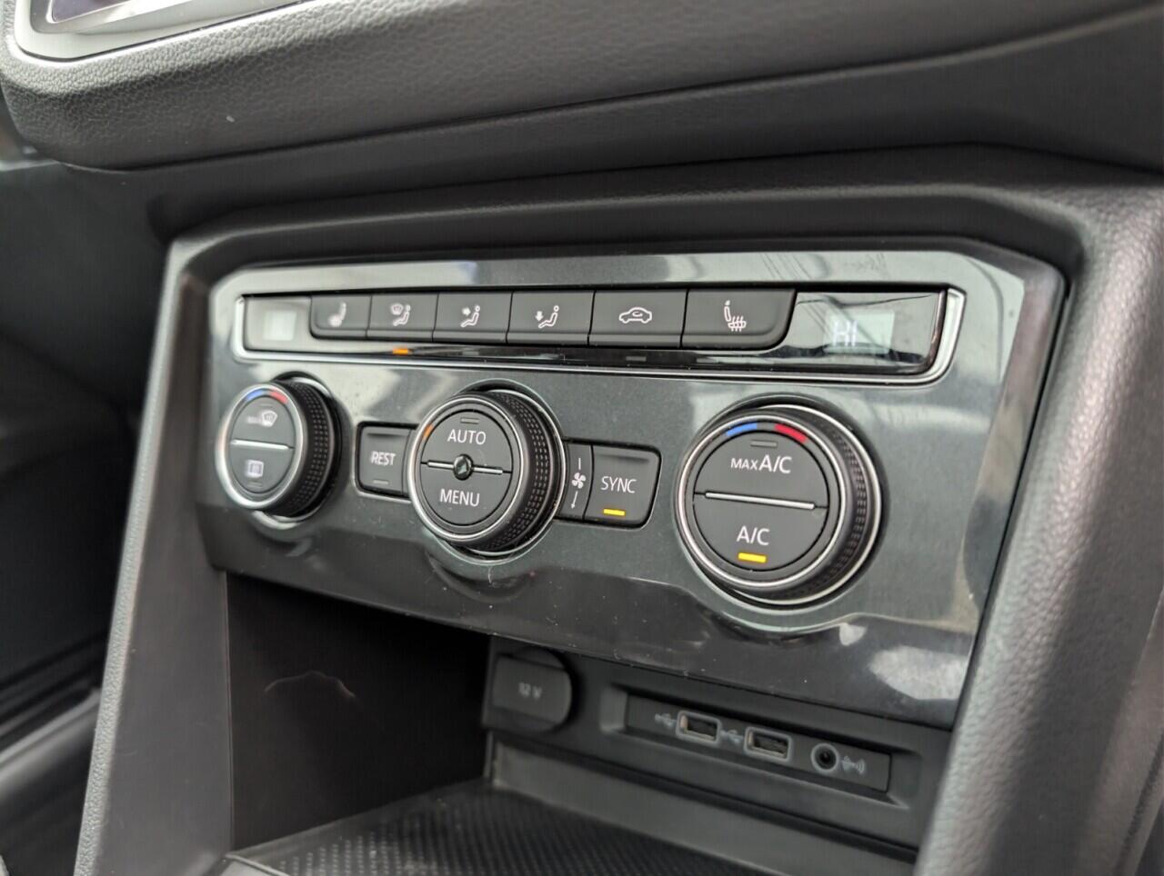 Used Volkswagen Tiguan 2018 for sale - 77109048: Photo 16