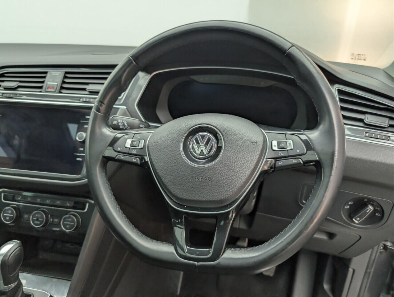 Used Volkswagen Tiguan 2018 for sale - 77109048: Photo 24