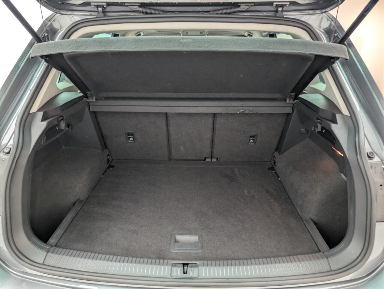 Used Volkswagen Tiguan 2018 for sale - 77109048: Photo 27