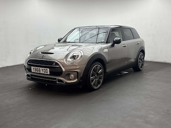 Used MINI Clubman 2018 for sale - 79018299: Photo