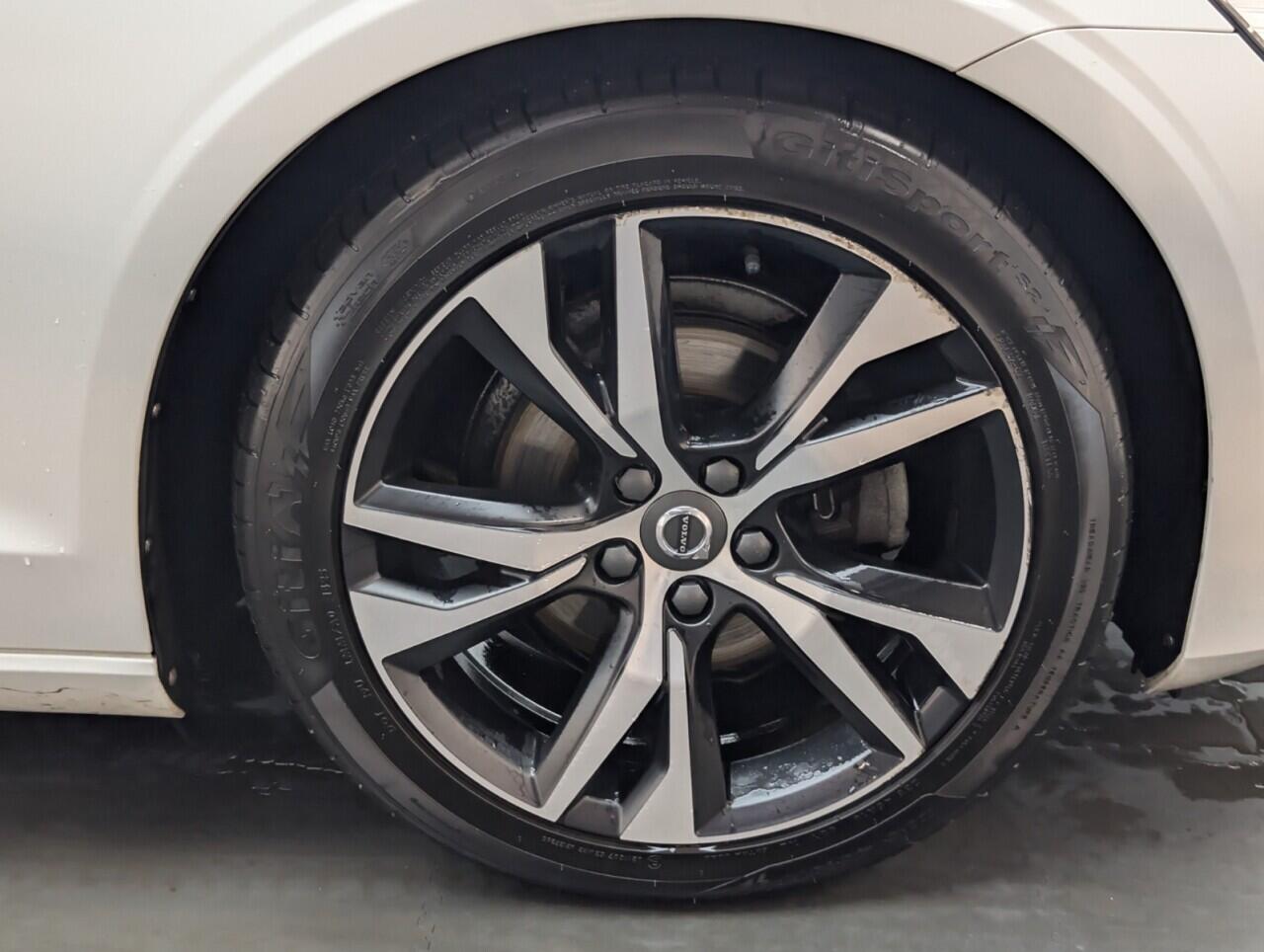 Used Volvo V60 2021 for sale - 76992193: Photo 10