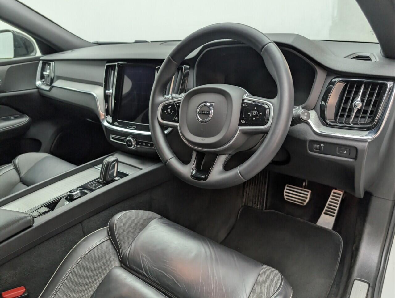 Used Volvo V60 2021 for sale - 76992193: Photo 11