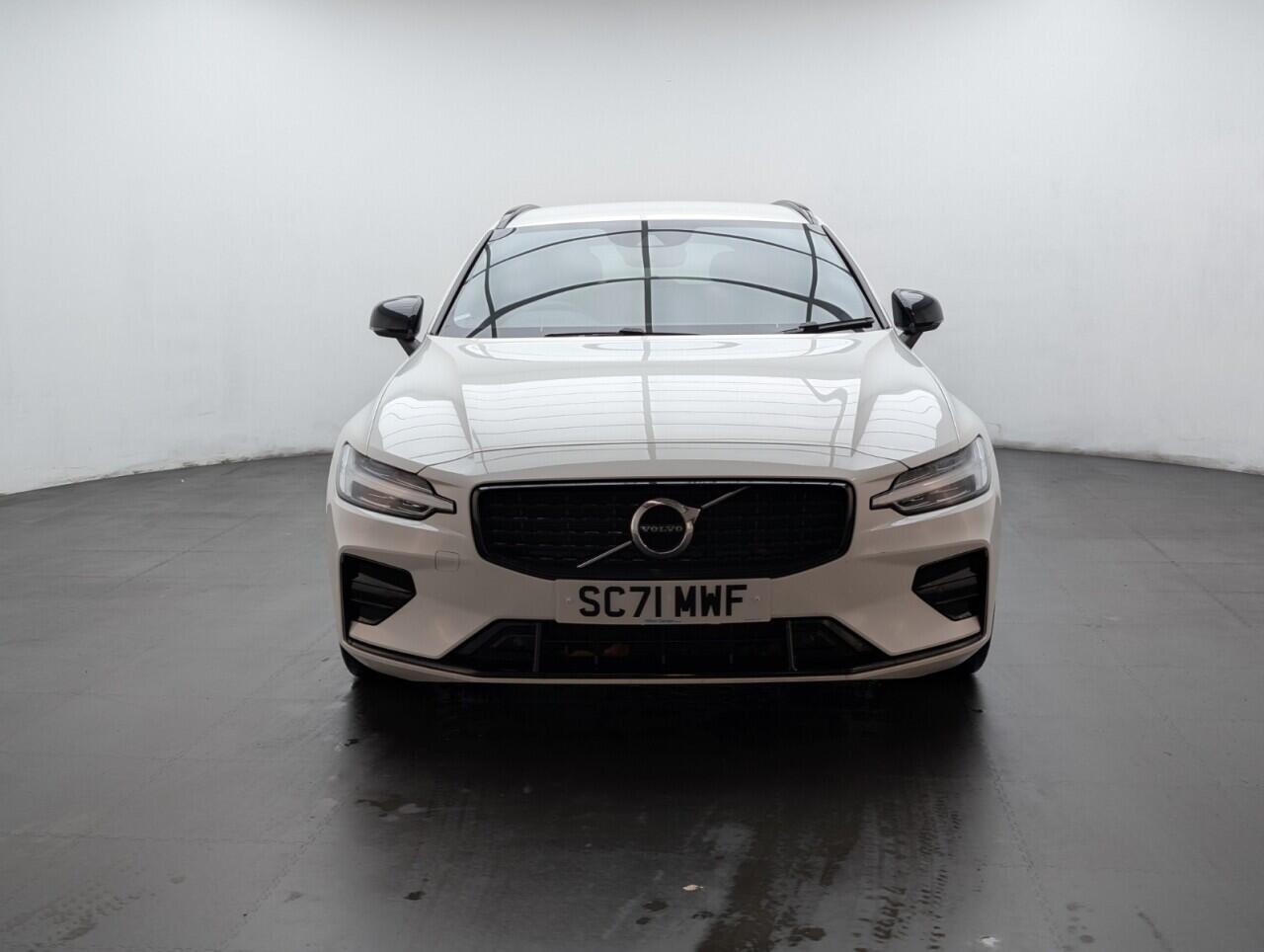 Used Volvo V60 2021 for sale - 76992193: Photo 3