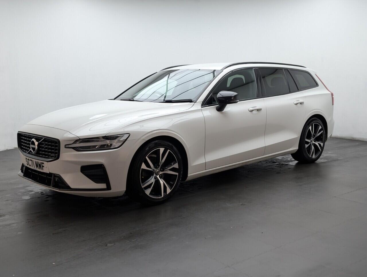 Used Volvo V60 2021 for sale - 76992193: Photo 4