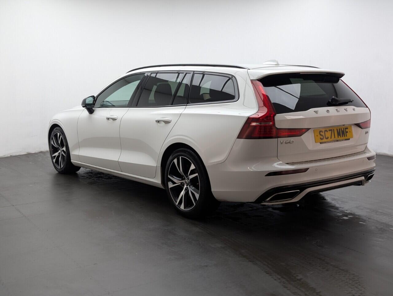 Used Volvo V60 2021 for sale - 76992193: Photo 6