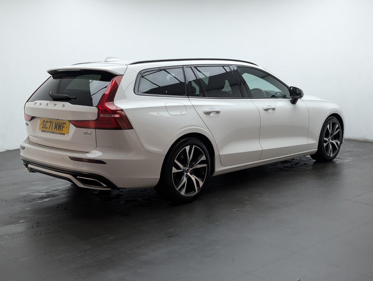 Used Volvo V60 2021 for sale - 76992193: Photo 8