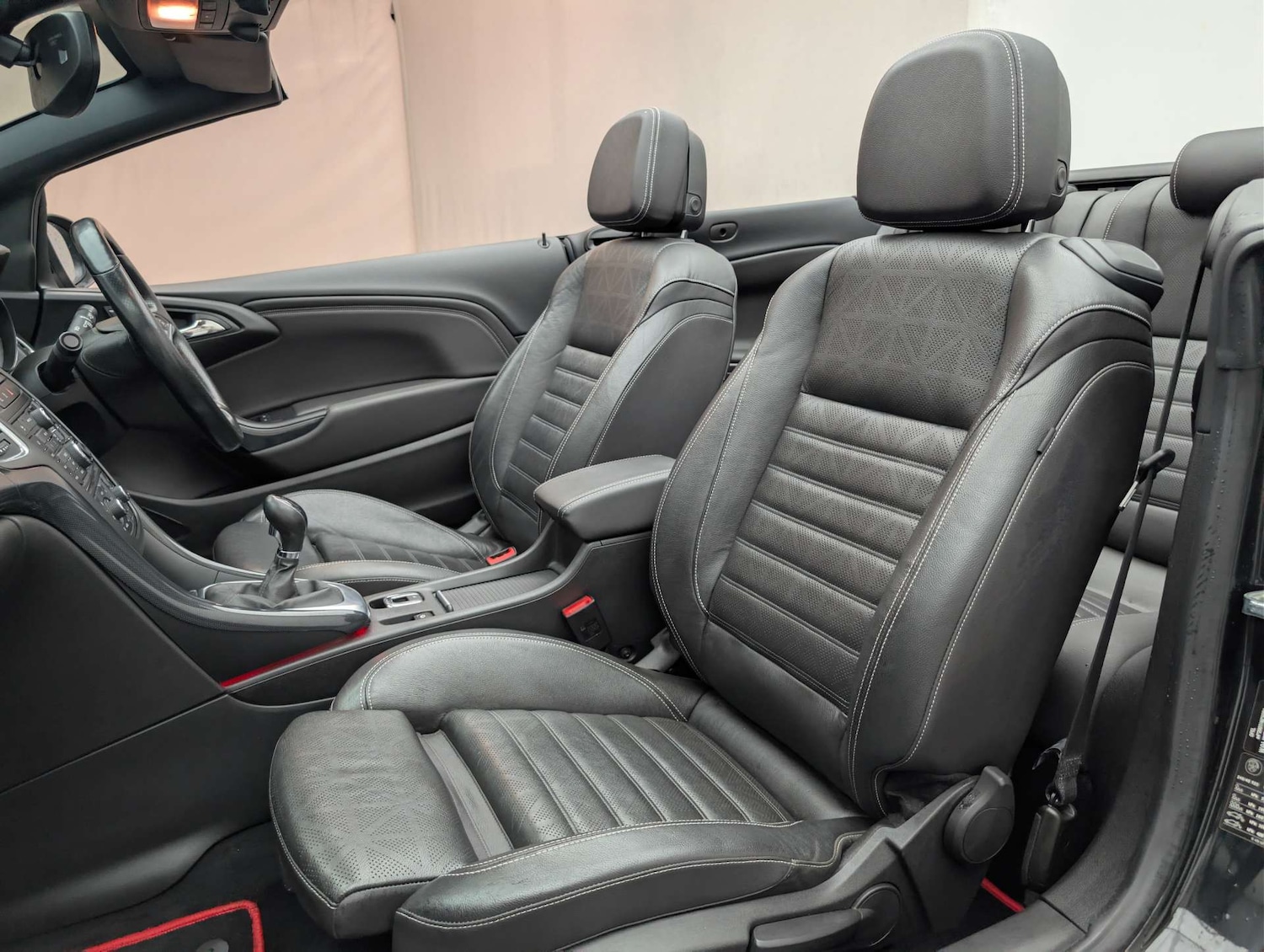 Used Vauxhall Cascada 2017 for sale - 77989967: Photo 26