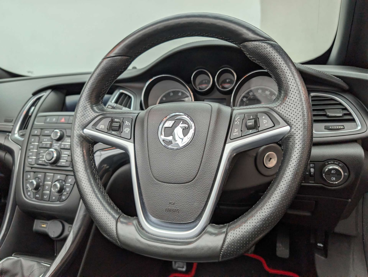 Used Vauxhall Cascada 2017 for sale - 77989967: Photo 27