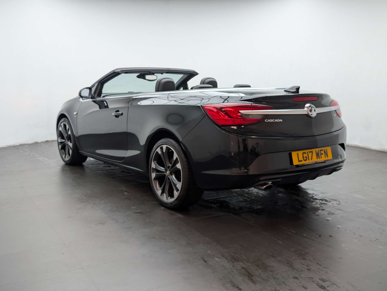 Used Vauxhall Cascada 2017 for sale - 77989967: Photo 7
