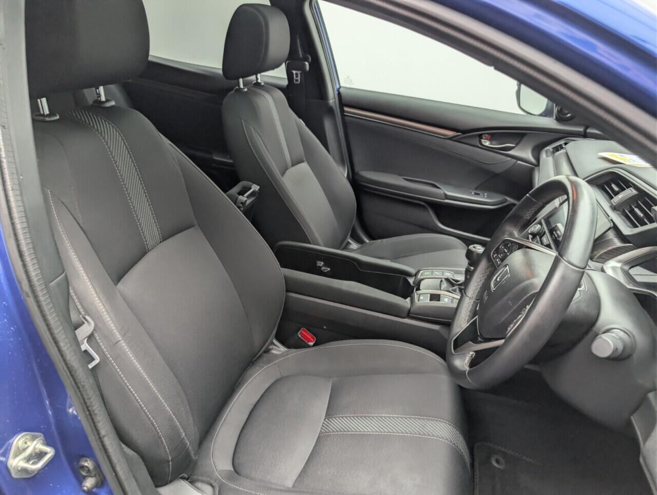 Used Honda Civic 2018 for sale - 77683703: Photo 12