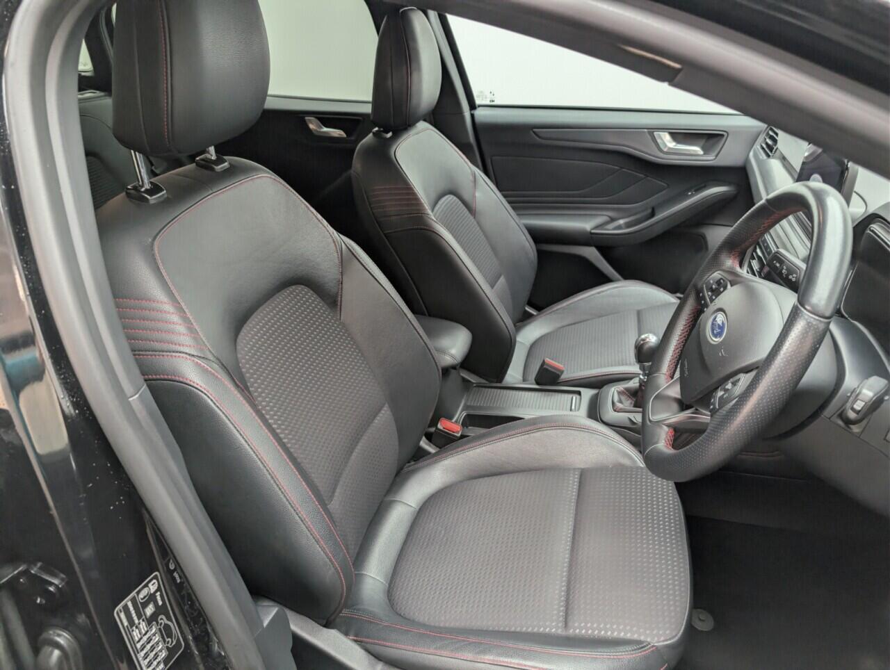 Used Ford Focus 2020 for sale - 76657571: Photo 12