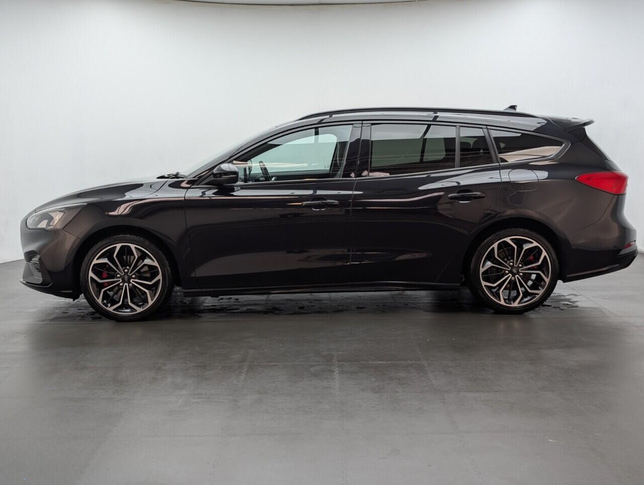 Used Ford Focus 2020 for sale - 76657571: Photo 5