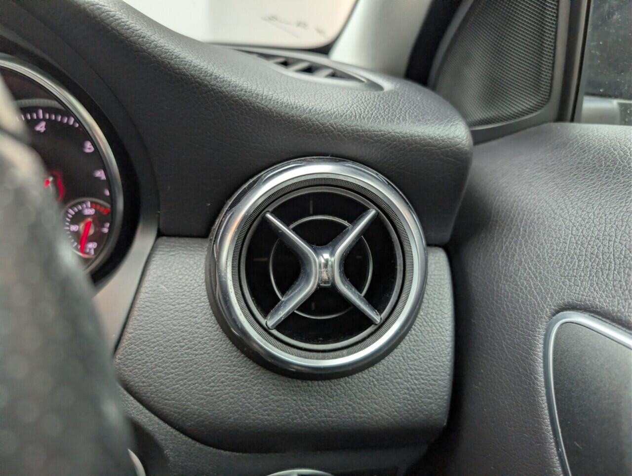 Used Mercedes-Benz GLA 2018 for sale - 76688798: Photo 20