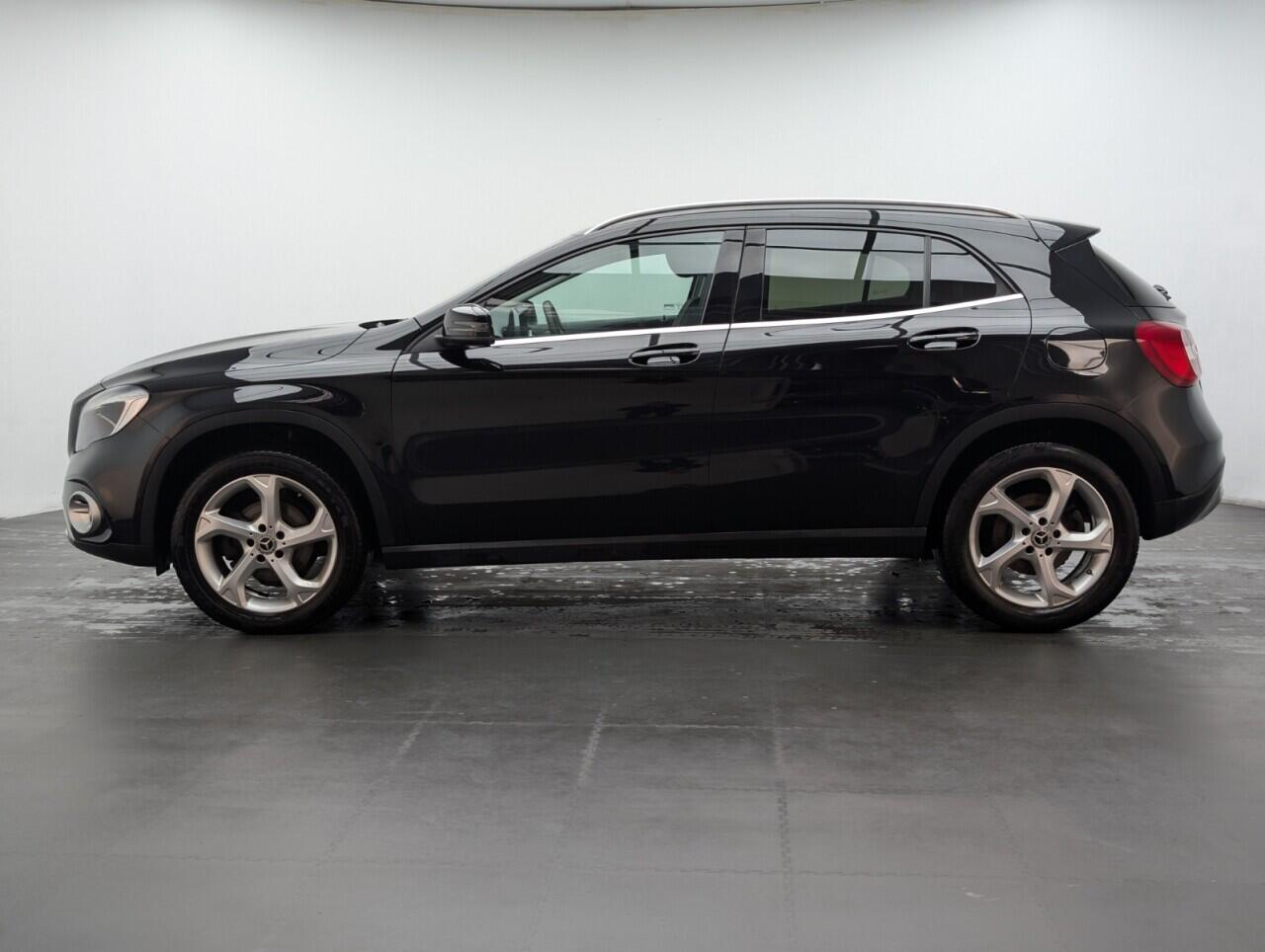 Used Mercedes-Benz GLA 2018 for sale - 76688798: Photo 5