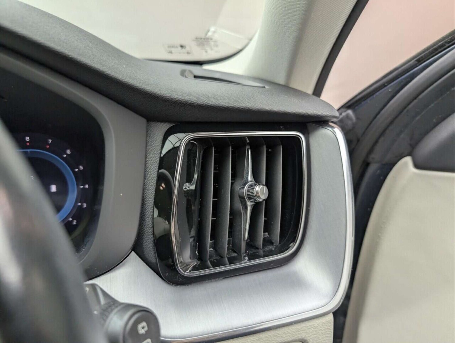 Used Volvo XC60 2022 for sale - 77713824: Photo 19