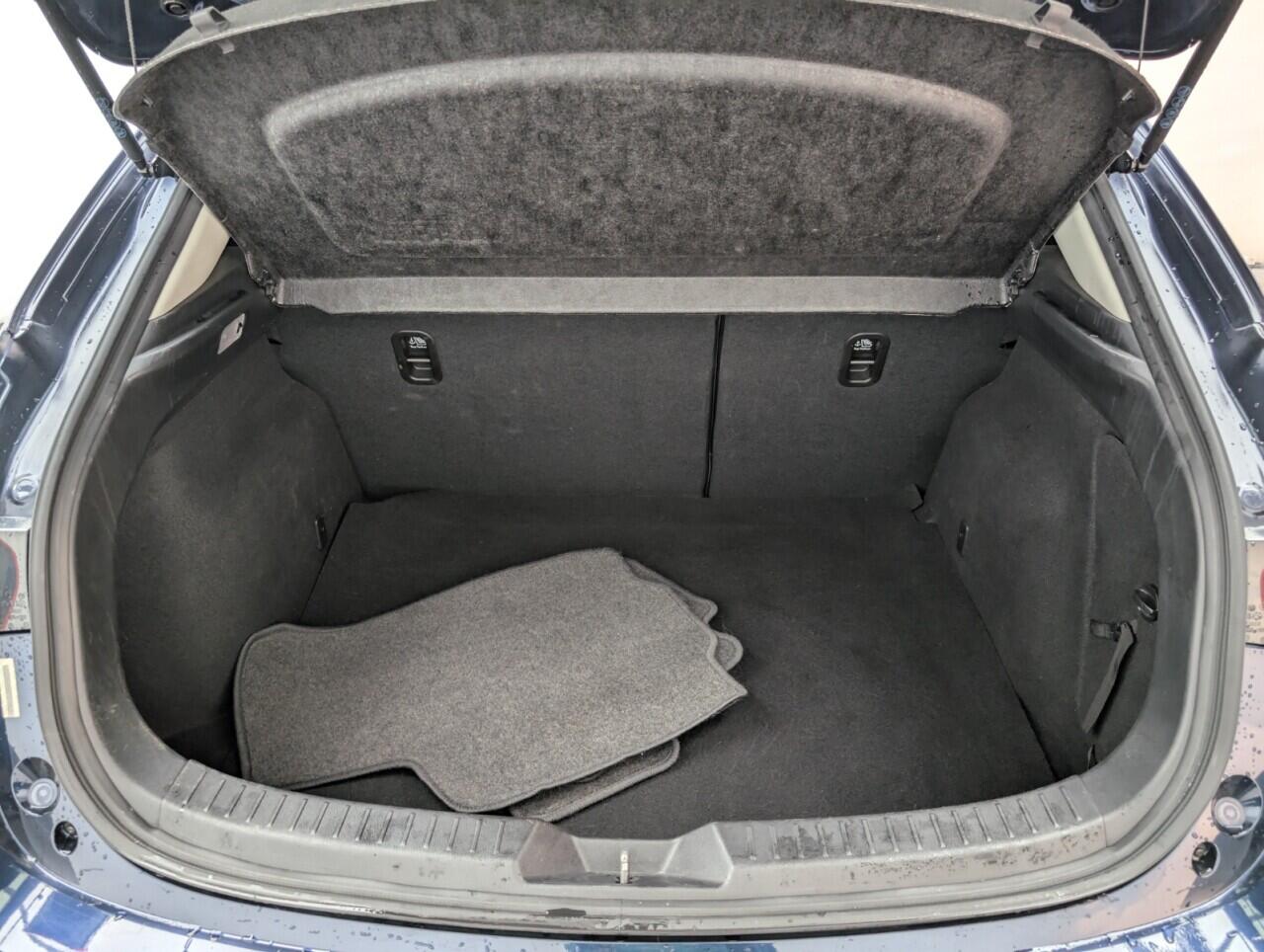 Used Mazda Mazda3 2017 for sale - 76457563: Photo 25