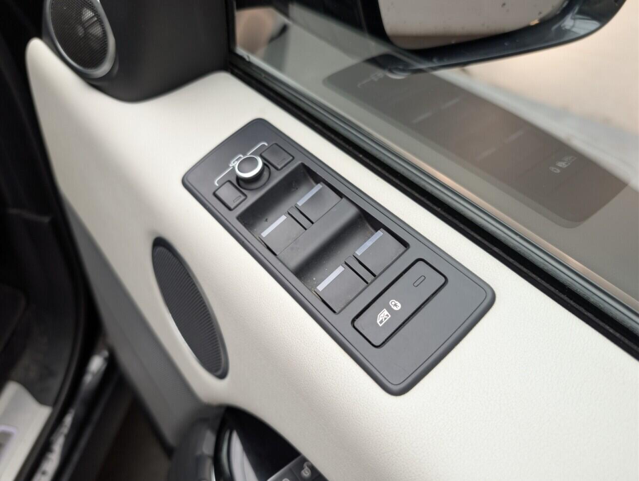 Used Land Rover Range Rover Sport 2016 for sale - 76424688: Photo 33