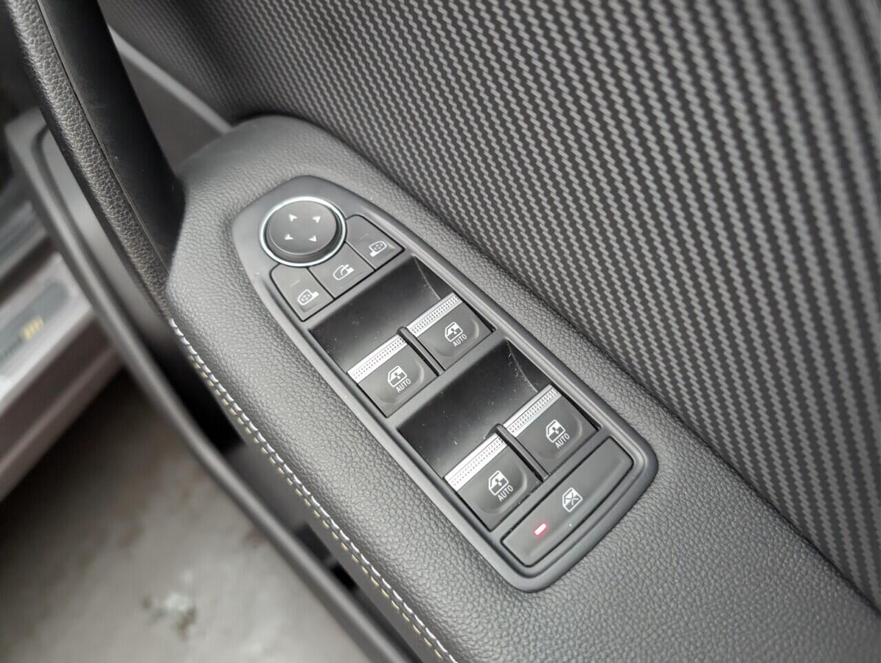 Used Renault Captur 2024 for sale - 76728233: Photo 22