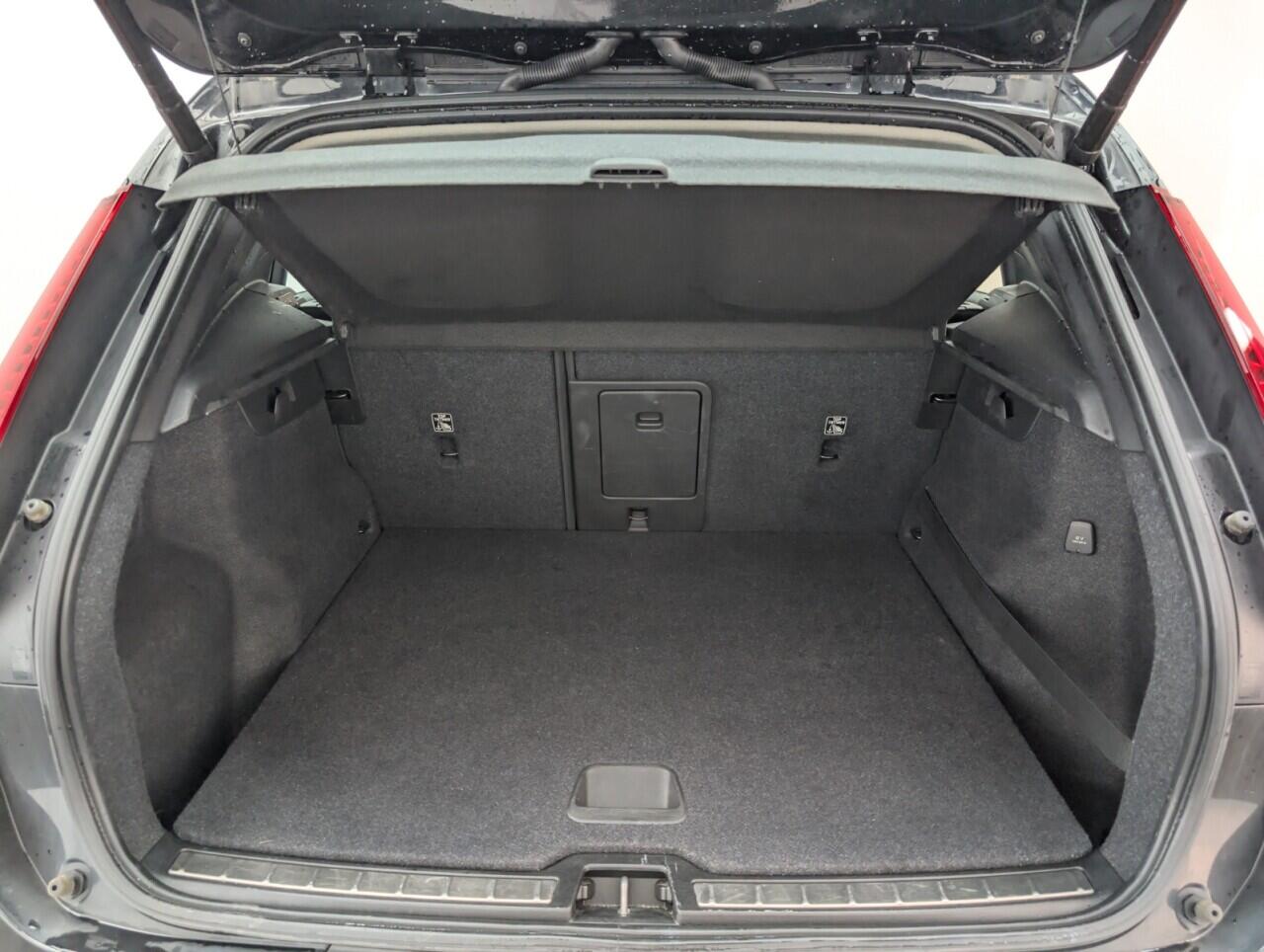 Used Volvo XC40 2020 for sale - 76425398: Photo 27